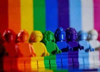 LEGO onder vuur vanwege Pride-gerelateerde content gericht op kinderen